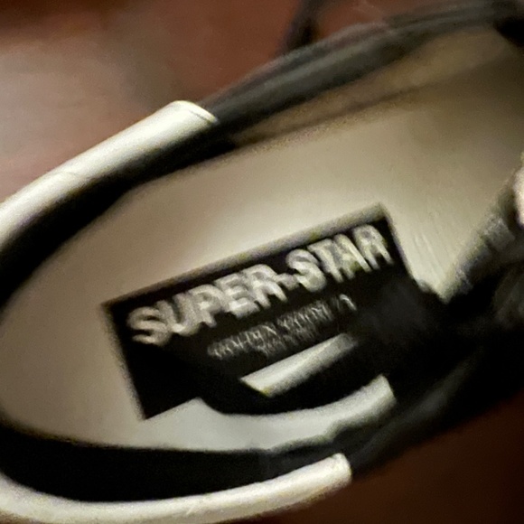 Golden Goose Superstar Low Top Sneakers - Picture 4 of 6